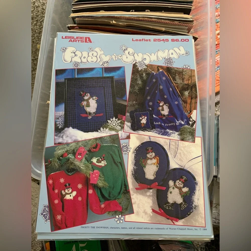 1994 Leisure Arts Frosty The Snowman Leaflet 2545 Pages Laminated Pattern Book